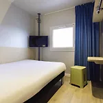 Ibis Budget Hotel 2*